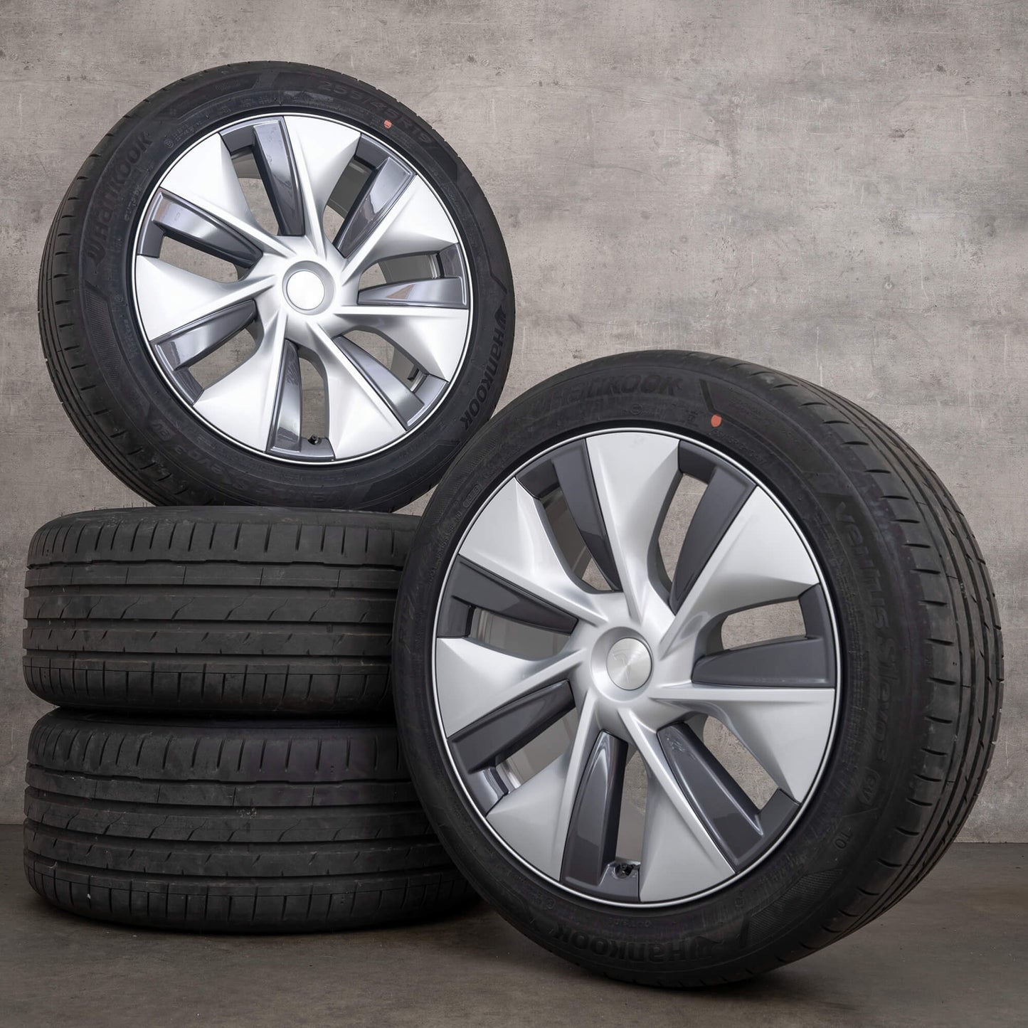 Tesla Model Y Wheel & Tire Package – 19″ (Brand New OEM)
