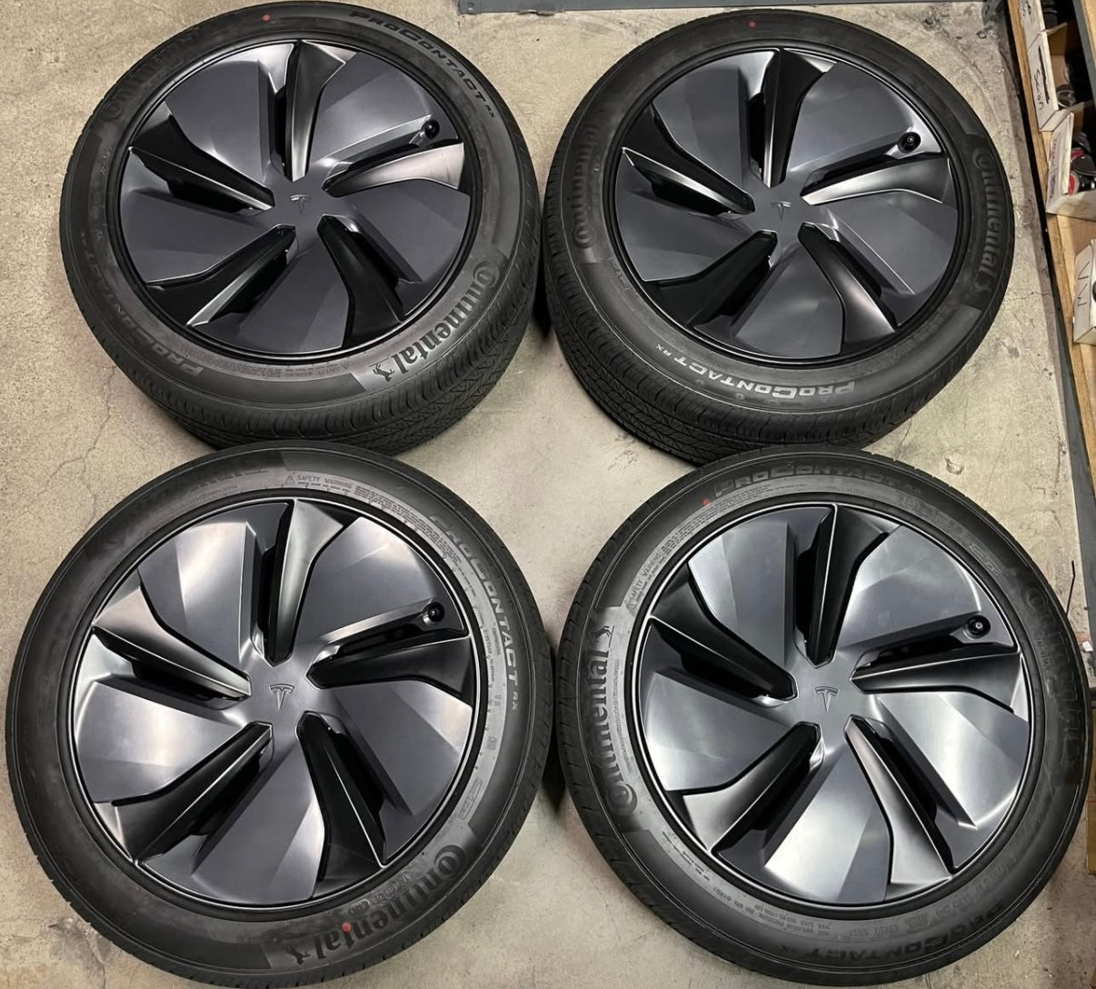 Tesla Model Y Juniper Cross Flow Wheel & Tire Package – 19″ (Brand New OEM)