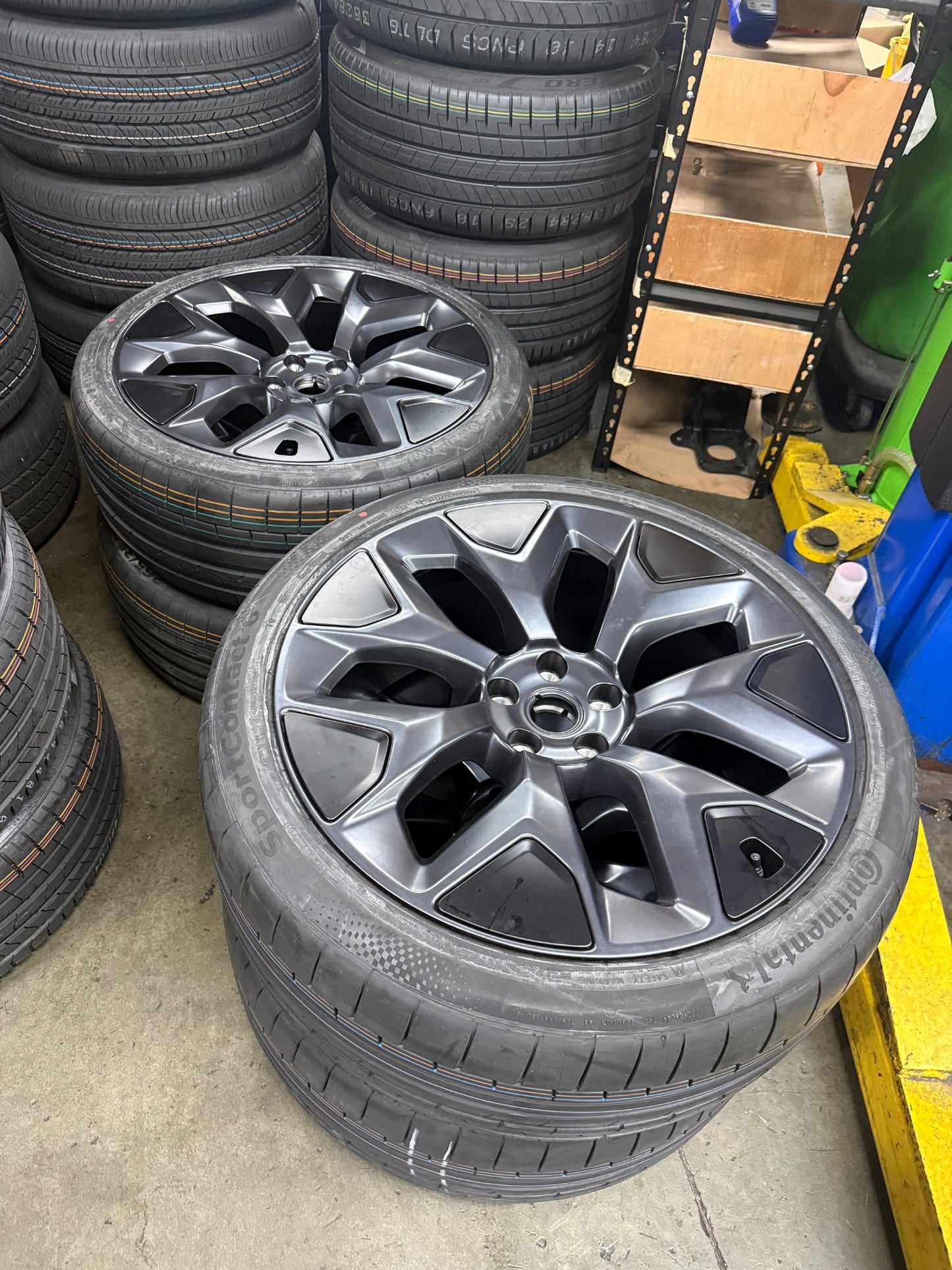 Model X - 22" Machina Wheels